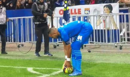 TA分析3-5-2阵型：从翼卫驱动到双锋美学，弱队逆袭制胜之道