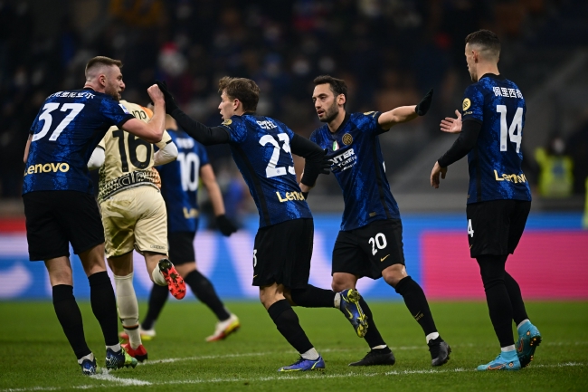 意大利杯战报：扎卡尼一击制胜，拉齐奥1-0AC米兰（意大利杯快讯：扎卡尼破门，拉齐奥1-0击败AC米兰）