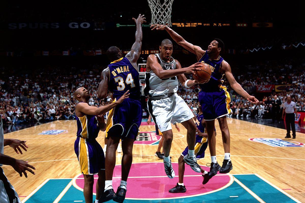 官宣喜讯！东契奇二娃出生引热议 湖人官方祝贺詹姆斯发声：恭喜兄弟（喜讯官宣：东契奇喜得二胎引热议，湖人官方送上祝贺，詹姆斯发声恭喜兄弟）