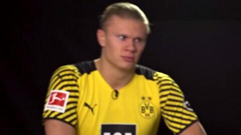 孤立无援？伊萨克上半场仅触球11次传球4次，没有射门（伊萨克上半场受限：仅11次触球、4次传球，零射门）