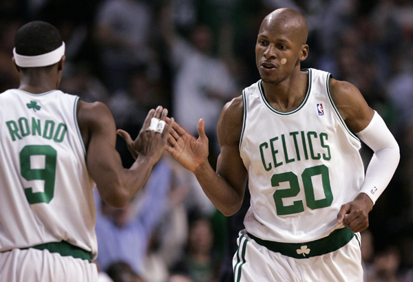 打进精彩世界波+头球破门，马杜埃凯当选欧冠本周最佳球员（神仙球加头槌建功，马杜埃凯荣膺欧冠周最佳）